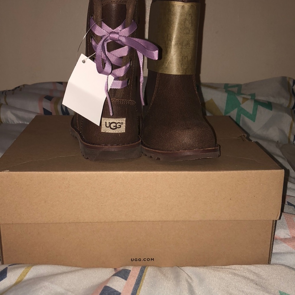 T corene uggs